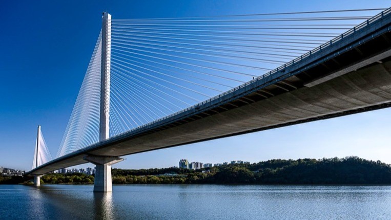 Highway bridge infrastructure syndicated financing